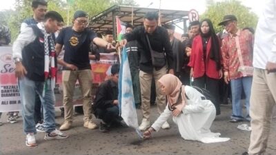 Warga Cianjur Desak DPRD Cabut Izin Produk Israel