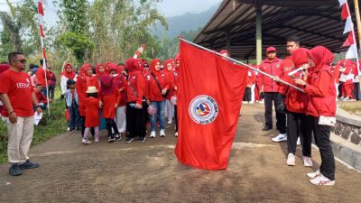 Ribuan Warga Campaka Antusias Ikuti Jalan Sehat di Pasar Syariah Cidadap