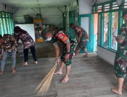 TNI Bersama FKPPI Campaka Gotong Royong Bersihkan Masjid Al-Barokah