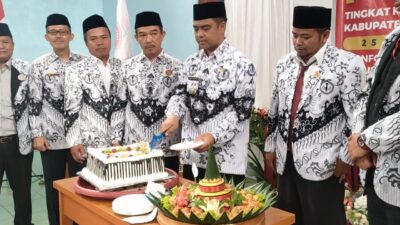 Ratusan Guru di Cibeber Rayakan HUT PGRI ke 78