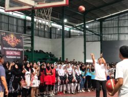 Ganjar Buka Turnamen Basketball Pelajar