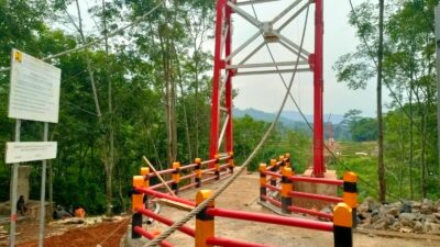 Pembangunan Jembatan Gantung Senilai 4,6 Miliar Molor