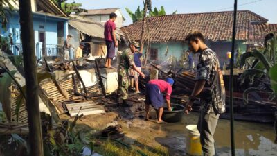 Ditinggal Pergi ke Kebun, Rumah Warga Campaka Terbakar