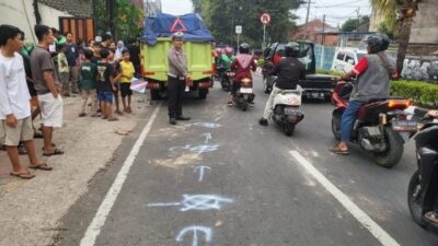 Gara-gara Rem Blong, Truk Tabrak Tiga Motor di Jalan Dr Muwardi