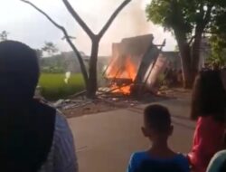 Emak-emak di Ciranjang Bakar Kios Jualan Obat-obatan Terlarang 