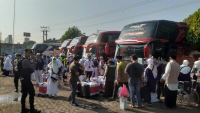 Sebanyak 430 Jemaah Haji Asal Cianjur Pulang Dengan Selamat