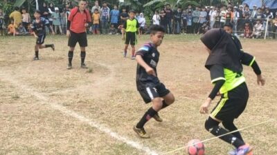 Bermain Bersama Tim Pria Kemampuan Kayla Jadi Perhatian Penonton