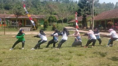 Syukur Kemerdekaan RI, SMKN 1 Sukanagara Gelar Lomba Rakyat