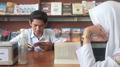 Perpustakaan Masjid Agung Berjuang di Era Serba Digital