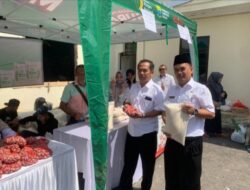 Masyarakat Mekarsari Terbantu Program Pangan Murah DTPHKP