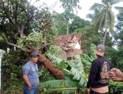 Desa Cintaasih Diterjang Angin Puting Beliung, Rumah Masjid Rusak