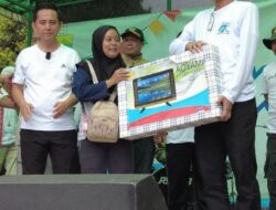 Peringati HUT 47 Desa Sindanglaya, Lukmanul Hakim Bagi-bagi 500 Tiket Jalan Santai