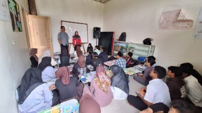 Eksis Gembleng Siswa Dengan Pengetahuan, Ini Profil PKBM Isbat