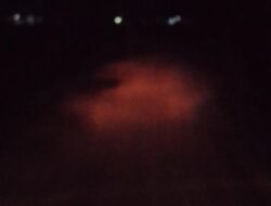 Jalan Tiga Desa di Karangtengah Gelap Gulita, PJU nya Mana?