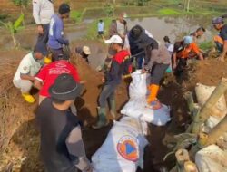 TPT Saluran Air Jebol, Warga Bunikasih Dan Pemdes Gorol
