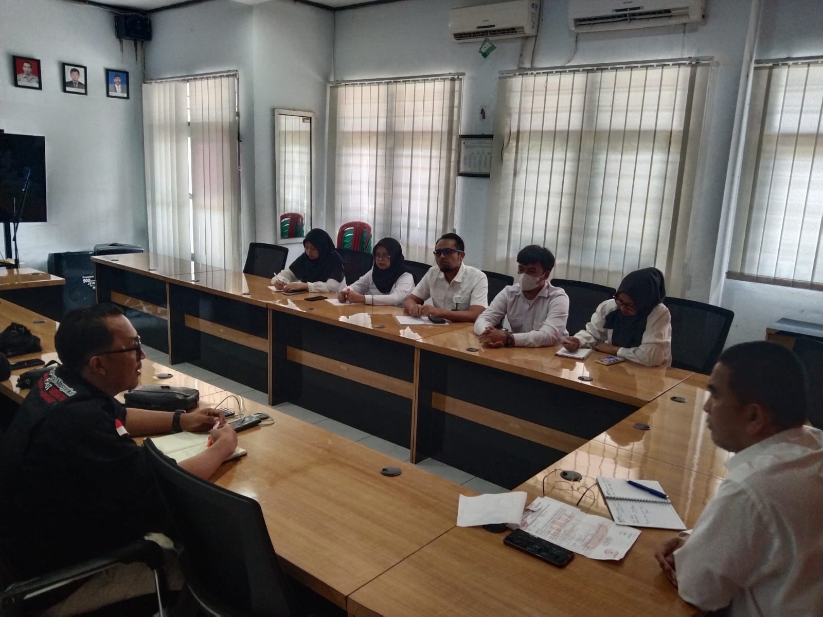 Audiensi LSM Garda Patriot Bersatu bersama Dinas Kesehatan Kabupaten Cianjur membahas izin IPAL puskesmas dan fasilitas kesehatan.