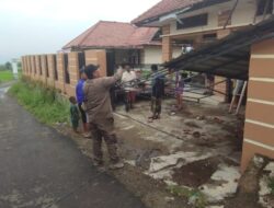 Diterjang Puting Beliung, 25 Rumah di Warungkondang Rusak
