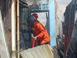 Gadog Dilanda Kebakaran, Enam Rumah Ludes