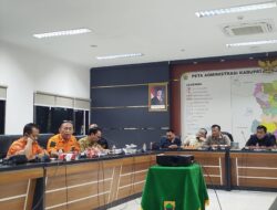 Korban Tanah Bergerak Menunggu Bantuan, Pemda Sibuk Bereskan Dosa Lama