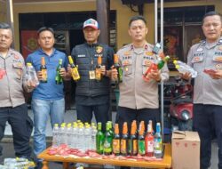 Polsek Cianjur Kota Sita Ratusan Botol Miras dalam Razia Cipta Kondisi