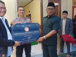 Bagong Mogok Bangun Madrasah di Takokak