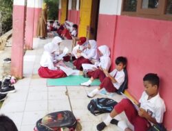 Belum Tersentuh Perbaikan, Guru dan Siswa SDN Majumulya Tetap Bertahan di Tengah Ruang Belajar Rusak