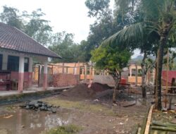 Kepala SDN Karangtengah Udan Kosim Harapkan Perhatian Pemerintah untuk Perbaikan Ruang Kelas