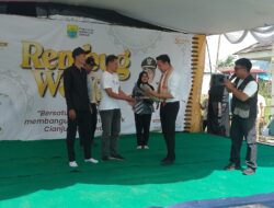 Ada Kisah Menyayat Hati di Acara Rembug Warga Sukawangi, Bupati Ungkapkan Ini