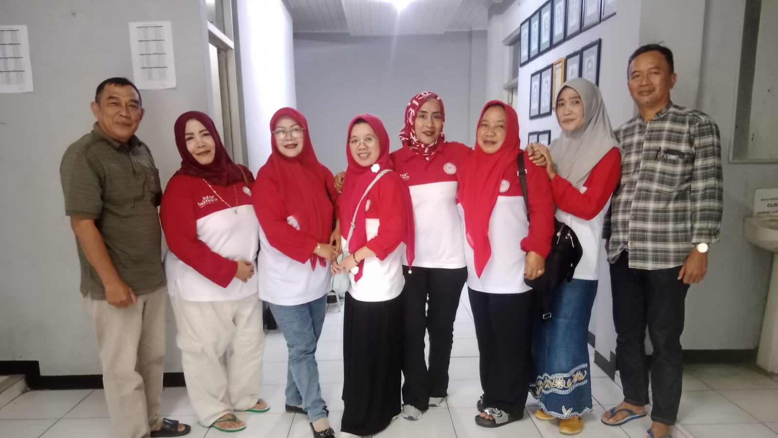 Teks: Ketua dan pengurus DPC ABPEDNAS Cianjur berfoto sebelum berangkat ke Boyolali untuk Hari Desa Nasional 2026.