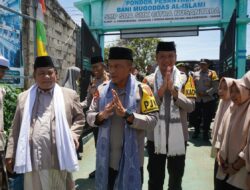 Di Sela Ops Ketupat Lodaya, Kapolda Jabar Beri Umrah Gratis untuk Guru dan Santri Cianjur Selatan