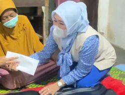 Ketua DPRD Cianjur Beri Bantuan Anak Penderita TBC dan Meningitis