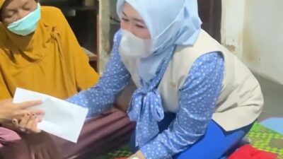 Ketua DPRD Cianjur Beri Bantuan Anak Penderita TBC dan Meningitis