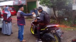 Enam Tahun Tanpa Putus, Pemdes Cintaasih Rutin Tebar Takjil Setiap Jumat Ramadhan di Depan Kantor Desa.