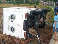 Mobil MBG Terperosok ke Sawah, Sopir Diduga Mengantuk