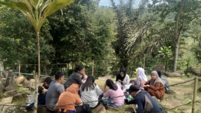 Libur Lebaran, Gunung Padang Diserbu Wisatawan