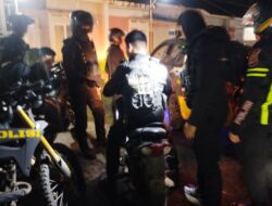 Perang Sarung Digagalkan Tim Samapta Polres Cianjur, Remaja Tinggalkan Motor dan Lompat Tembok
