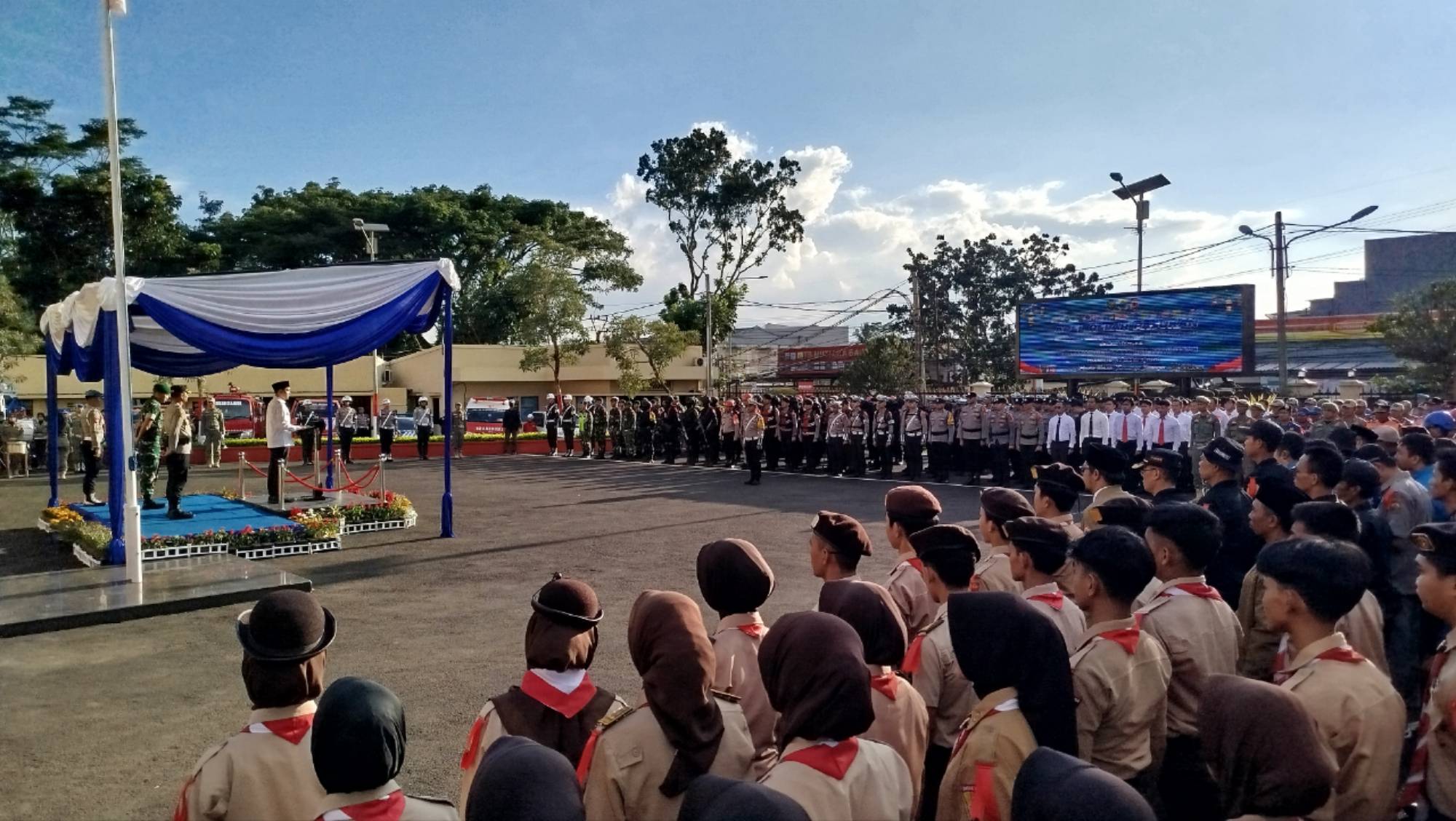 Teks:Apel Operasi Ketupat Lodaya 2026 di Mapolres Cianjur dengan 1.300 personel gabungan.