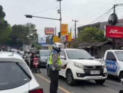 Macet Bergeser ke Ciranjang, Arus Lalu Lintas Cianjur Naik 70 Persen