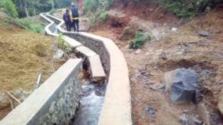 Proyek Irigasi Belasan Miliar di Campakamulya Diduga Asal Jadi, Stafsus Menko Infrastruktur Siap Turun