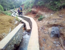 Proyek Irigasi Belasan Miliar di Campakamulya Diduga Asal Jadi, Stafsus Menko Infrastruktur Siap Turun