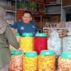 Toko Oleh-oleh di Cianjur Raup Omzet Rp20 Juta Perhari di Momen Lebaran