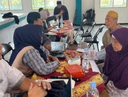 Wajib Dua, Dianjurkan Tiga: Jemaah Haji Cianjur Jalani Vaksinasi Cegah Risiko di Tanah Suci