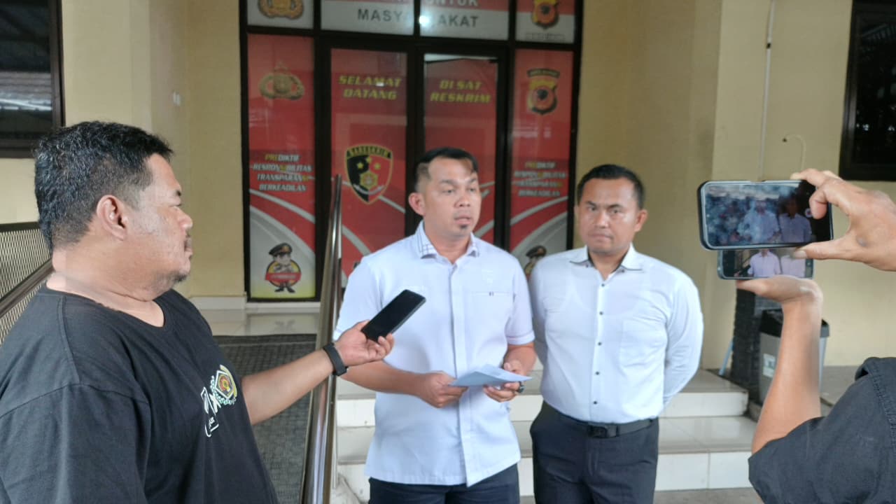 Teks: Kasat Reskrim Polres Cianjur saat klarifikasi kasus pencabulan anak di Cianjur