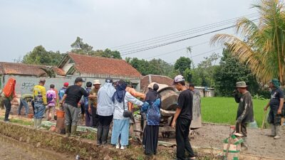 Akses Jalan di Desa Sukamulya Diperbaiki Lewat Program Gorol