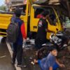 Truk Tabrak Gazebo di Sindangbarang, Empat Orang Dilarikan ke Rumah Sakit