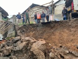 Longsor Terjang Dapur Rumah Warga di Cianjur, Kerugian Capai Rp70 Juta