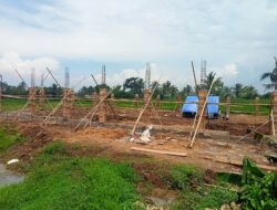 Pembangunan Kantor Koperasi di Sukawangi Tanpa Papan Proyek