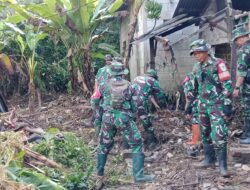 Banjir Bandang Jamali, Kodim 0608 Turun Langsung Bersihkan Rumah Warga