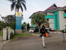 Tiang PLN Diduga Serobot Lahan Warga Mande