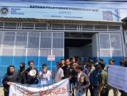 Usai Demo Ricuh, Satpol PP Cianjur Tempel Stiker Pengawasan di SPPG Cikaroya